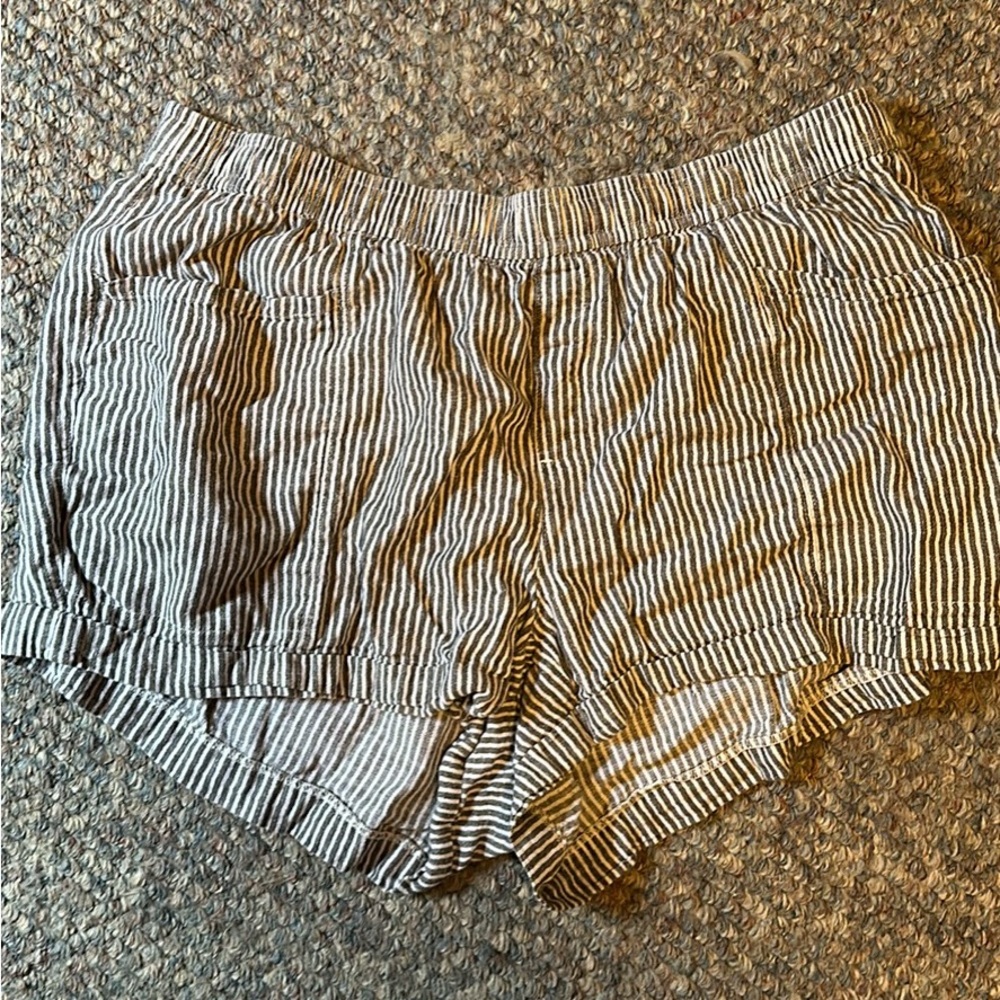 Old navy linen shorts